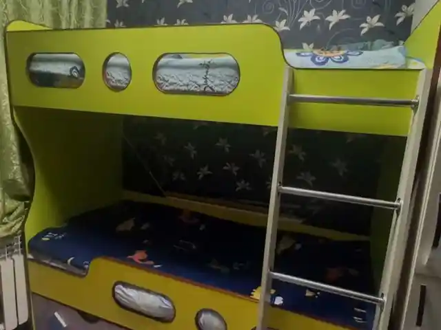 Двухъярусная кровать, Душанбе