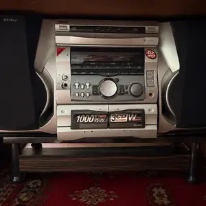 Музыкальный центр Sony, Хуҷанд