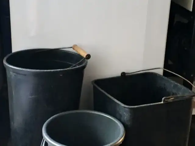Набор из 3 ведер, Душанбе
