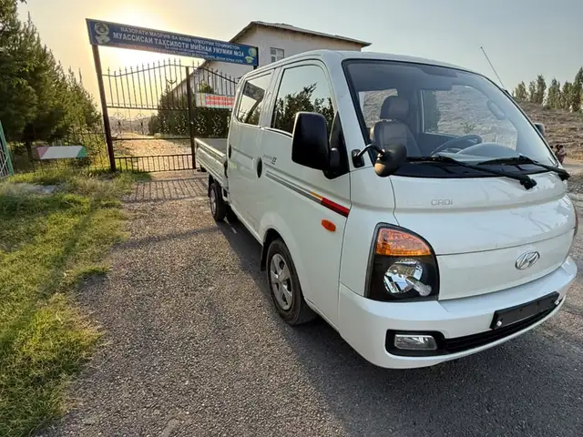 Бортовой автомобиль Hyundai Porter 2, 2016, Худжанд