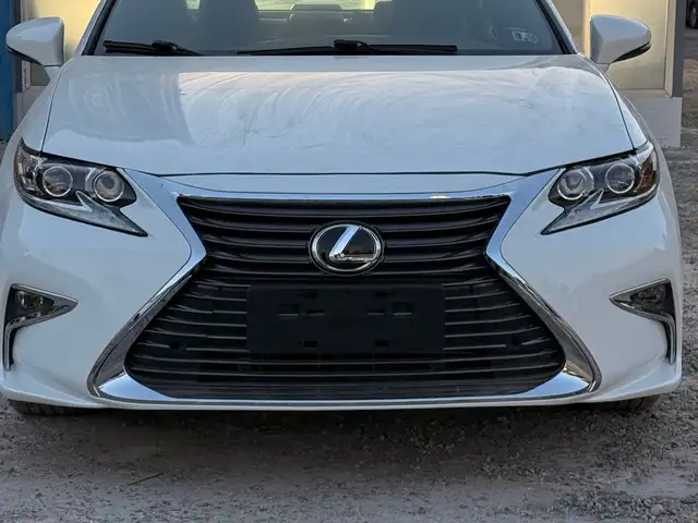 Lexus ES series