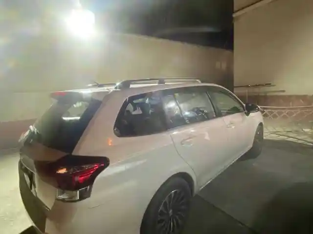 Не тонированные задние стекла от Toyota Fielder 2, Душанбе