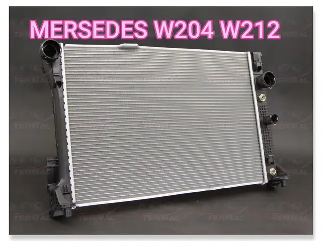 Радиатор на Mercedes W204 W212, Душанбе