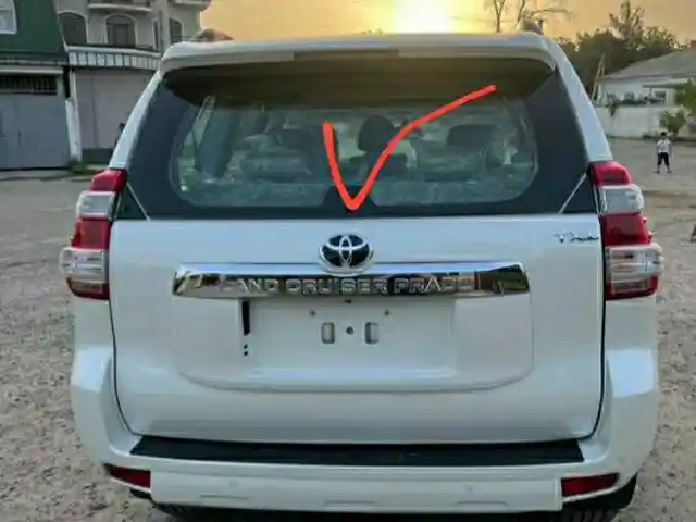Заднее стекло от Toyota Prado FJ150, Душанбе