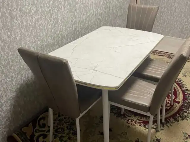 Стол и стулья, Душанбе