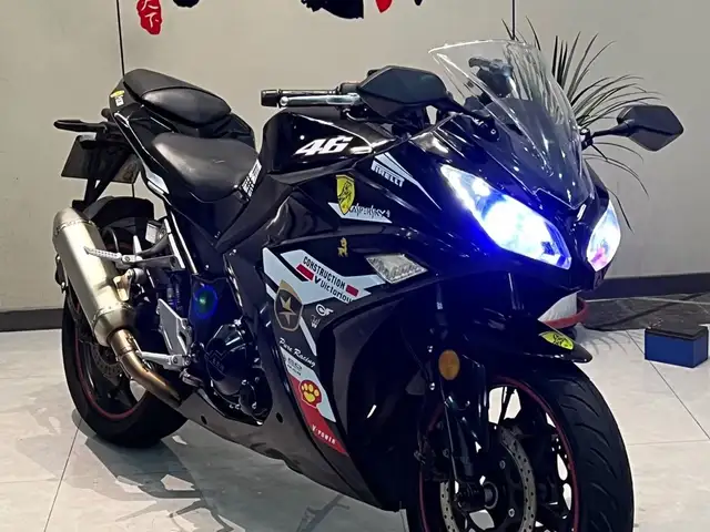 Мотоцикл Kawasaki 400 cc, Душанбе