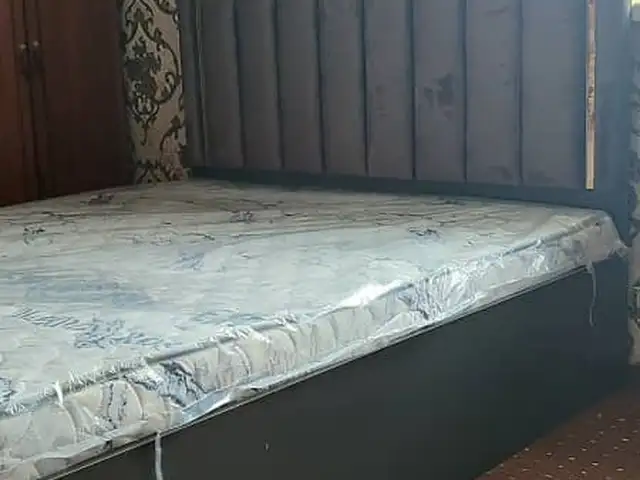 Двуспальная кровать, Душанбе