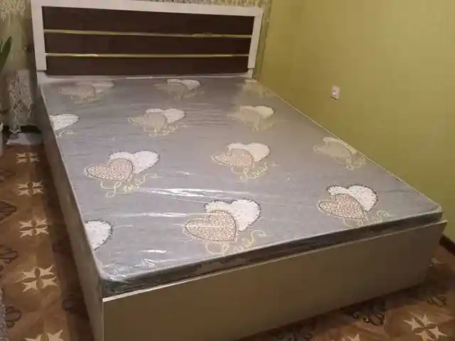 Двуспальная кровать, Душанбе