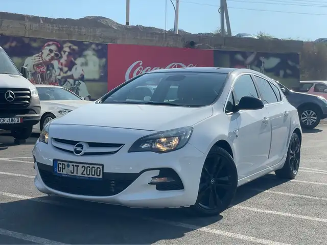 Opel Astra J