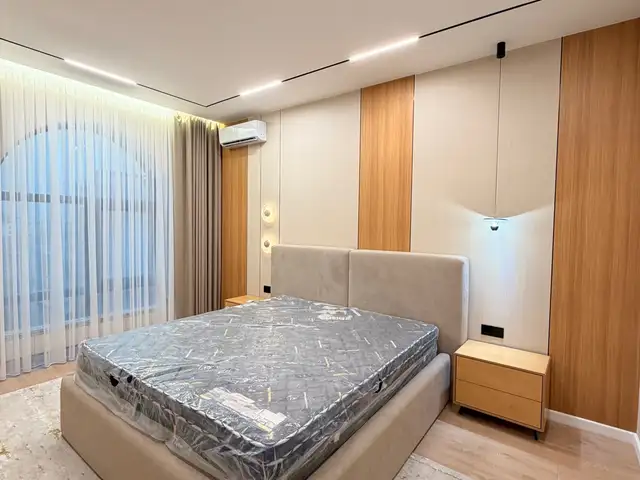 4-комн. квартира, 14 этаж, 163 м², парк А.Навои, зелёный бозор, Душанбе