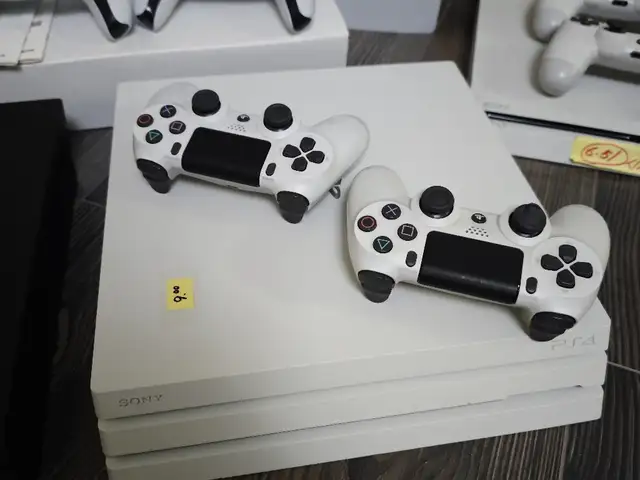 Игровая приставка Sony playstation 4 pro 1TB 7. 02, Душанбе