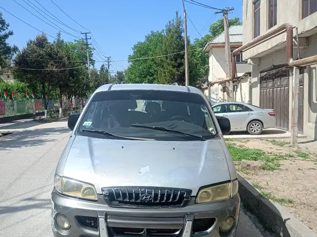Микроавтобус Hyundai Starex, 2000, Рудаки