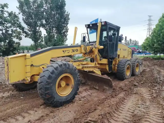 Грейдер Volvo, Душанбе