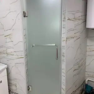 Стеклянная дверь для душа, Джаббор Расулов