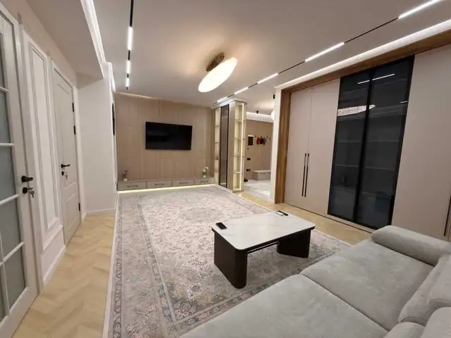 3-комн. квартира, 16 этаж, 95м², Шохмансур, улица Бухоро, дом 49, Душанбе