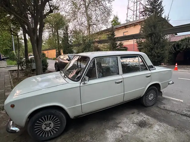 Lada (ВАЗ) 2113
