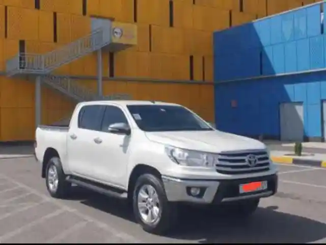 Лобовое стекло Toyota Hilux 2016, Душанбе