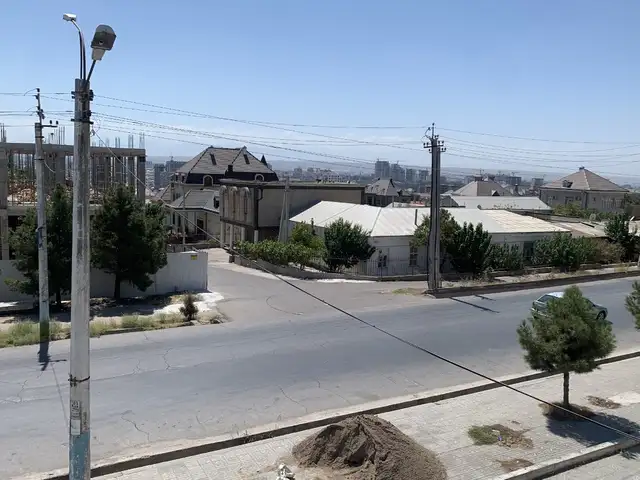 2 этажн. 15-комн. дом, 8 соток, Ул. Мира, Худжанд