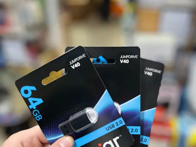 USB флешка Lexar JumpDrive 64GB, Худжанд