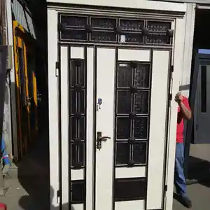Дверь, Душанбе