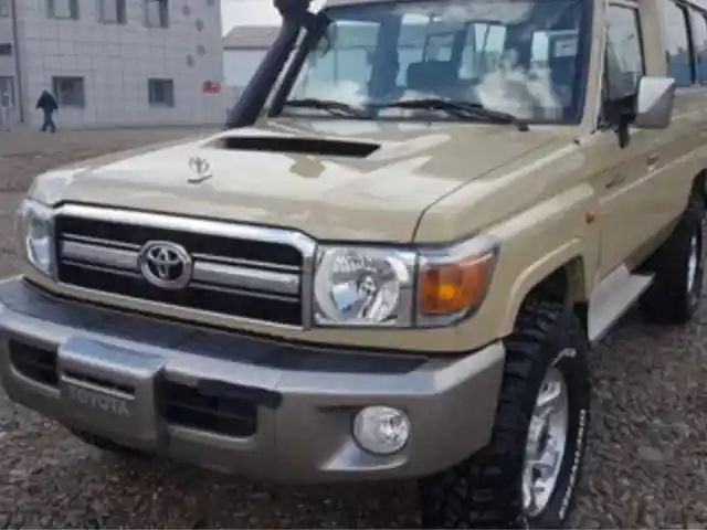 Передний бампер от Toyota, Душанбе
