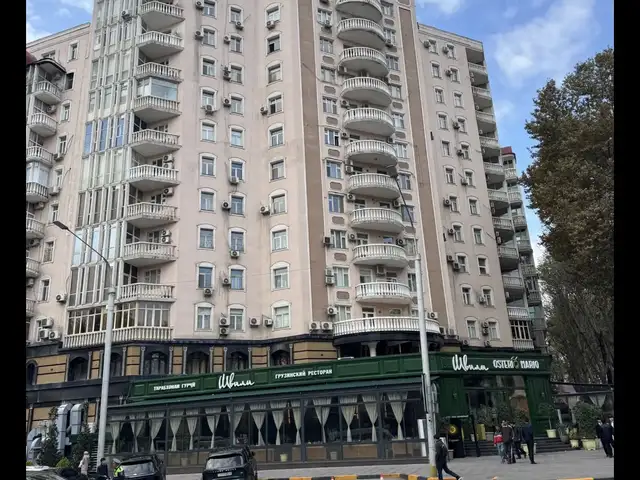 2-комн. квартира, 4 этаж, 100м², Дом печать, Душанбе