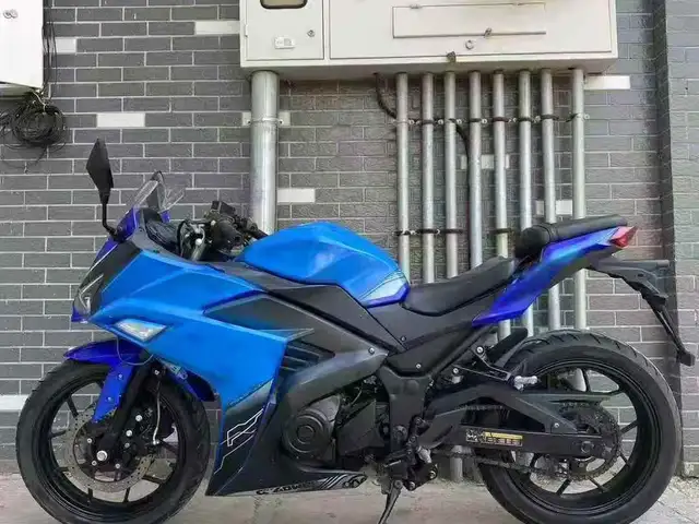 Мотоцикл Kawasaki, Душанбе