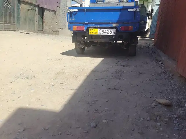 Бортовой автомобиль, Худжанд
