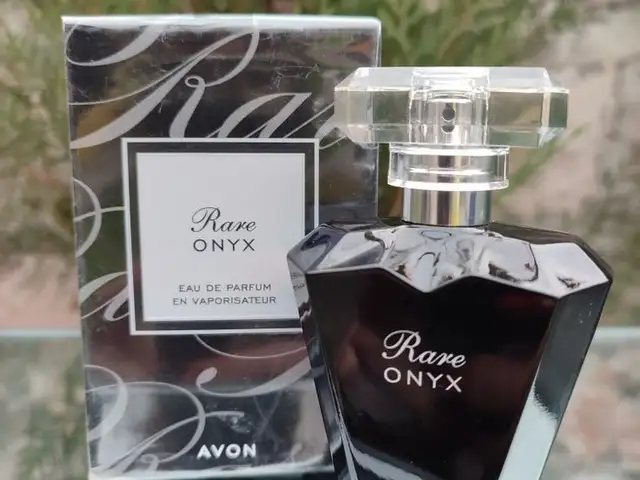 Парфюмерная вода Rare Onyx Avon, Душанбе