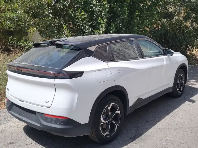 Dongfeng L7