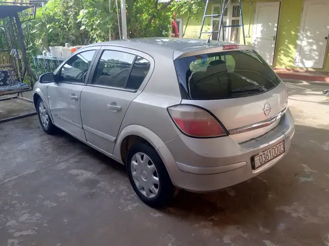 Opel Astra H