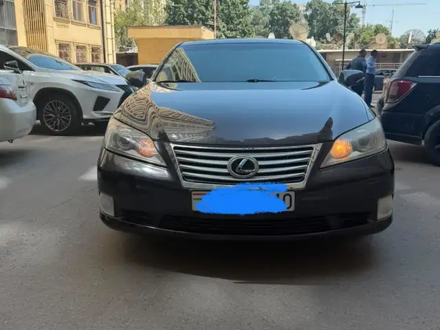 Lexus ES series