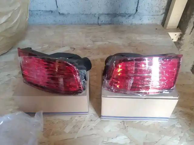 Катафот на задний бампер от Toyota Prado 1, Душанбе