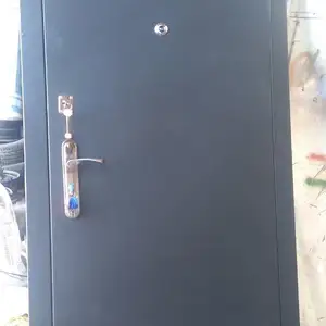 Входная дверь, Худжанд