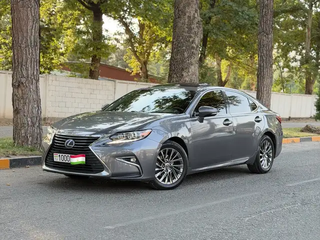 Lexus ES series