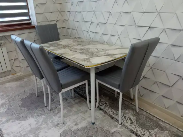 Стол и стулья, Душанбе