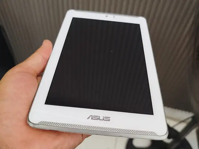Планшет Asus intel на запчасти, Турсунзаде