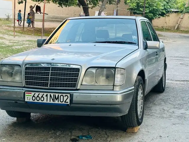 Mercedes-Benz W124