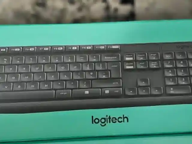 Клавиатура Logitech MK235 Wireless Keyboard and Mouse, Душанбе