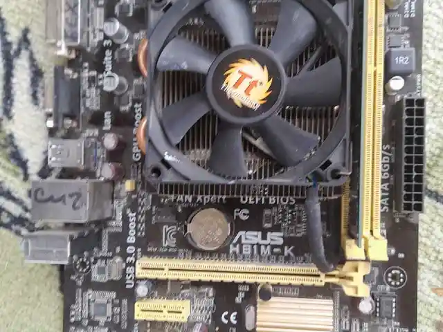 Материнка Asus socket 1150 ddr3, Душанбе
