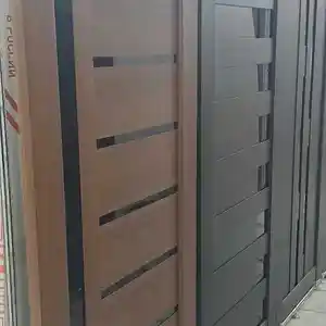 Дверь Хай тек, Душанбе