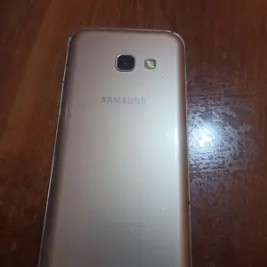 Samsung Galaxy A3, Истаравшан