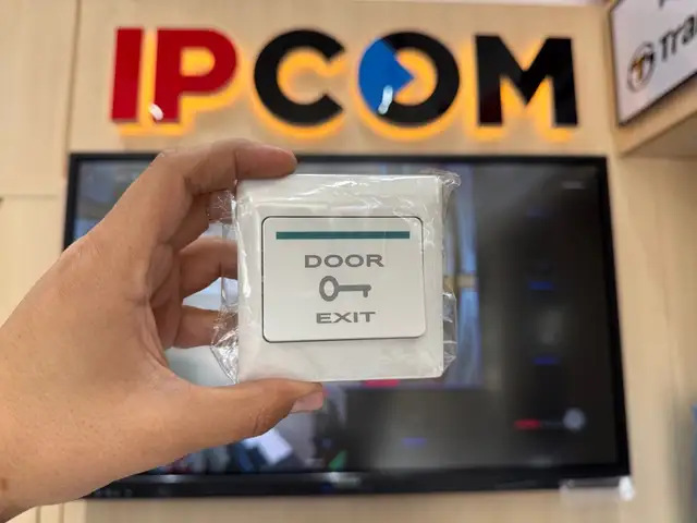 Кнопка открытия двери EXIT, Хуҷанд