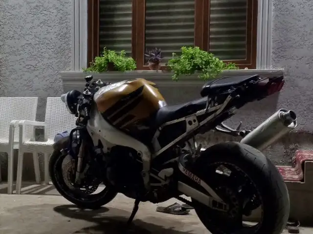 Мотоцикл Yamaha R1, Худжанд