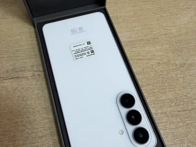 Samsung Galaxy s26 plus 512gb, Хуҷанд