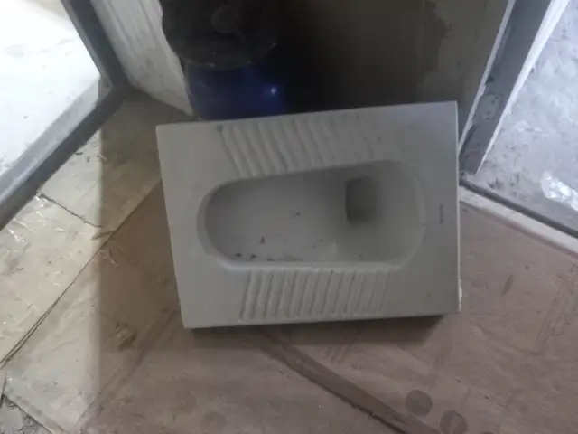 Унитази замини, Душанбе