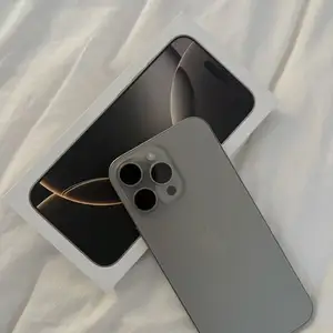 Apple iPhone 16 Pro Max, 256 gb, Natural Titanium, Исфара