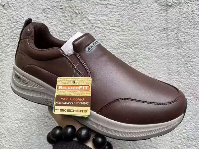 Кроссовки Skechers, Худжанд