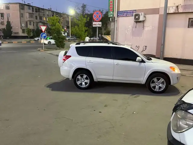 Toyota RAV 4