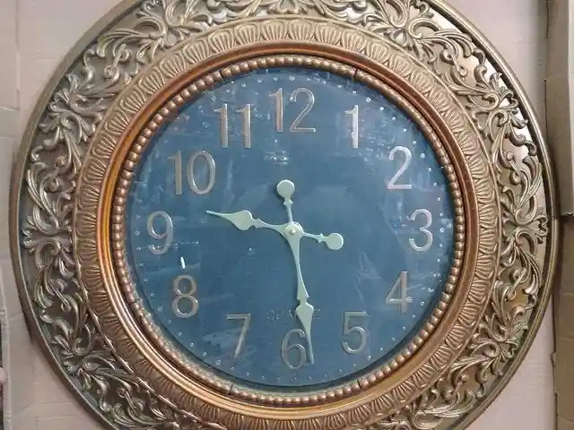 Часы настенные, Душанбе